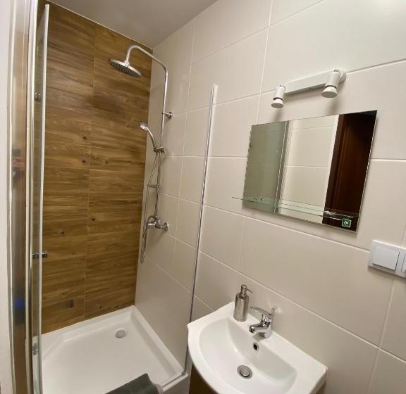 فندق Zajazd Bartnik