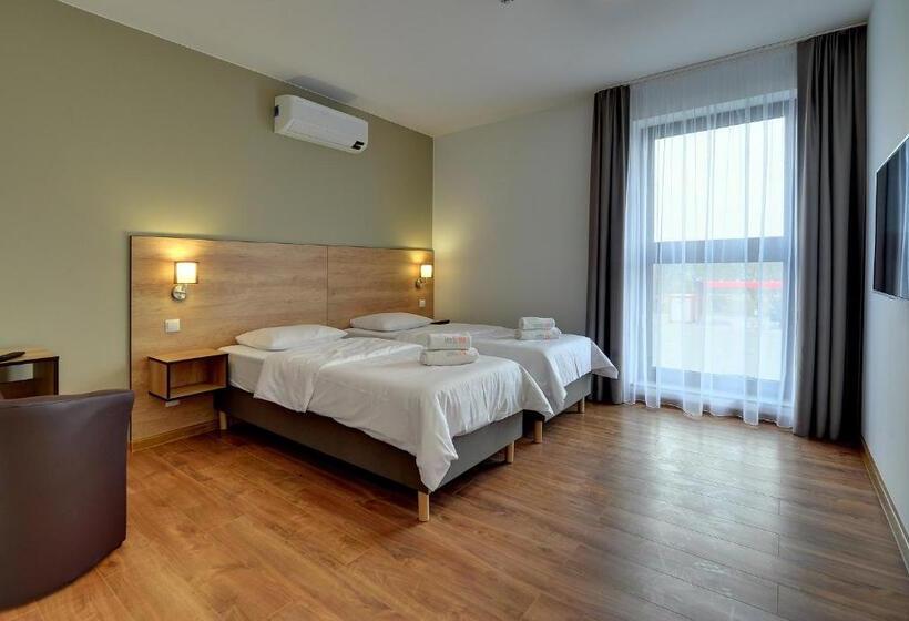 فندق على الطريق Nocleg Em