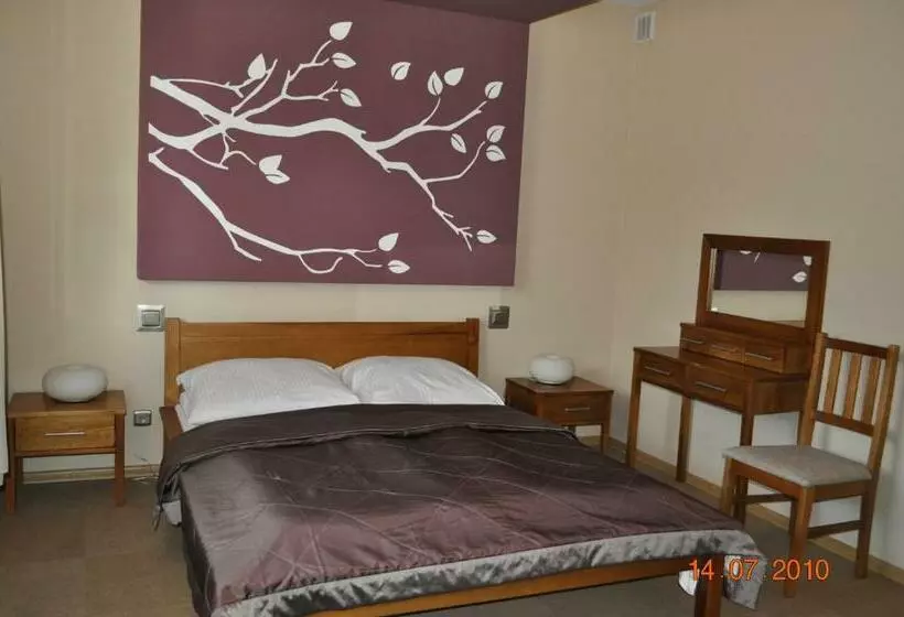 モーテル Oberza Knieja