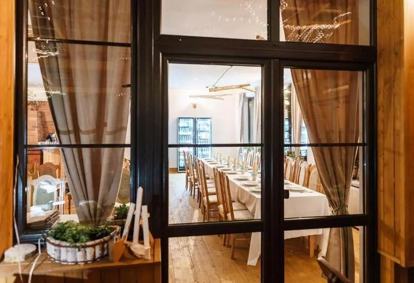 ペンション Złoty Jeleń Restauracja I Dom Gościnny