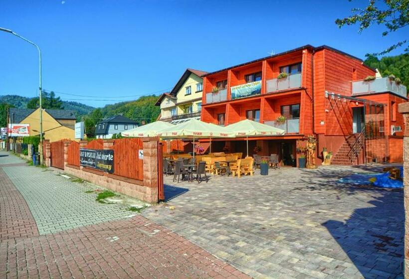 Pensjonat & Restauracja Lustrzany Zakątek