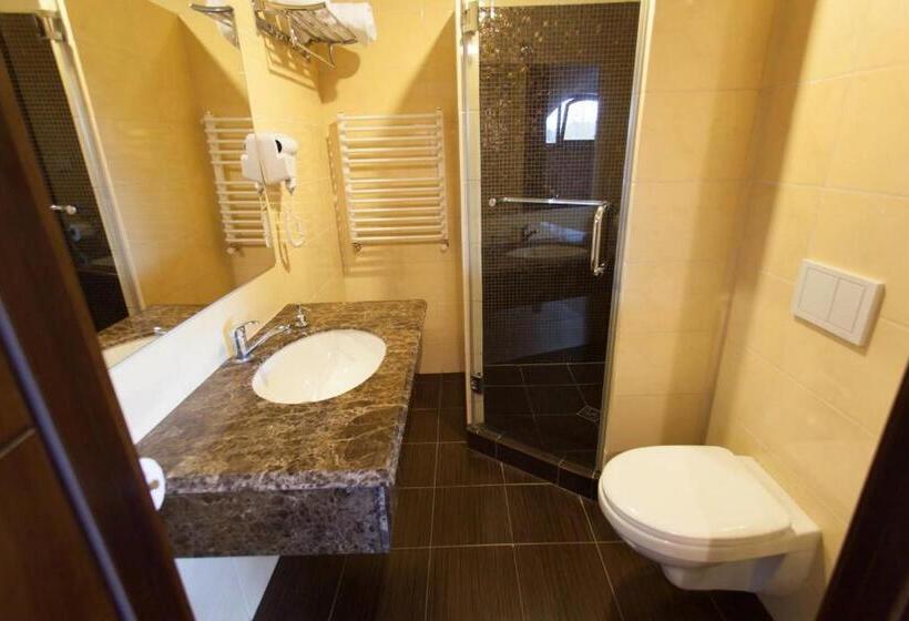 Schronisko Gościniec Pod Strzechą