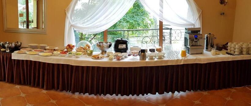 호스텔 I Restauracja Pod Skałą Jasło