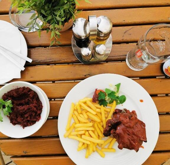 호스텔 I Restauracja Pod Skałą Jasło