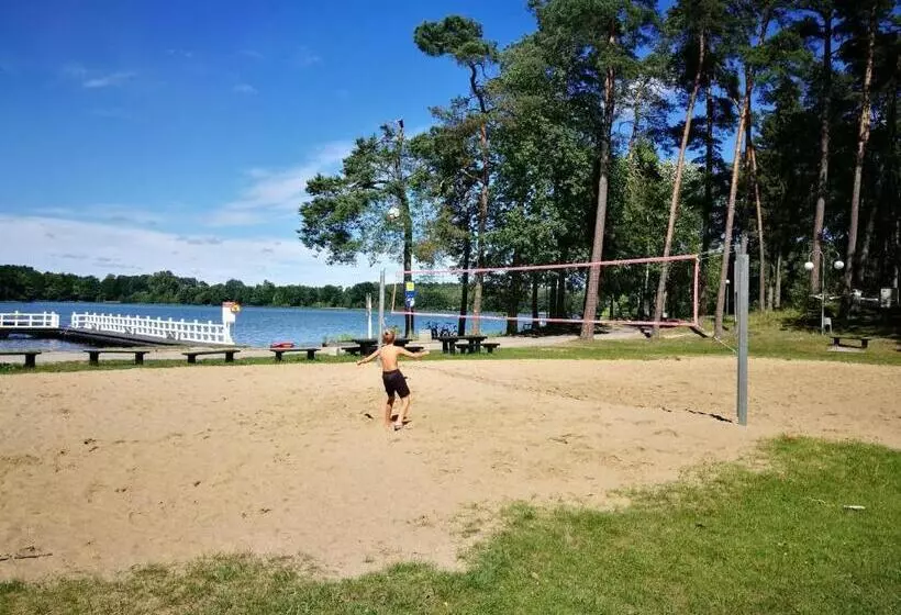 Retkeilymaja Pokoje Hotelowe Nad Jeziorem Jelen