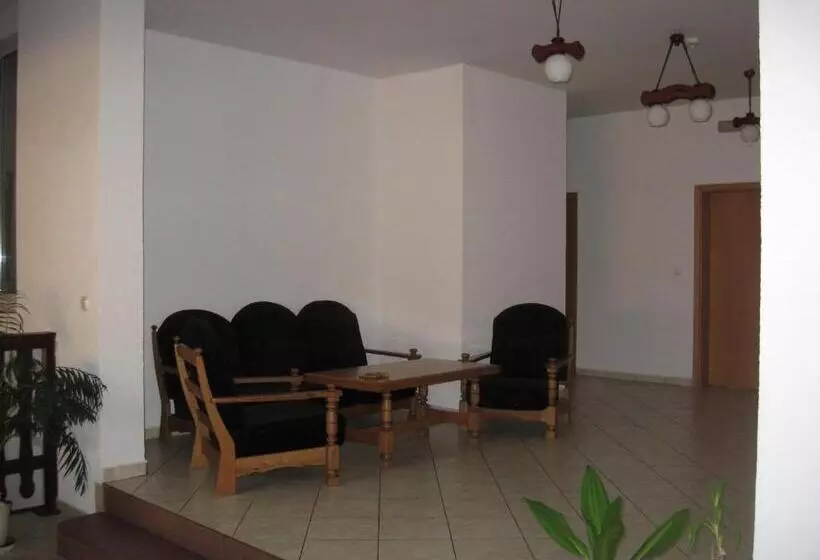 ユースホステル Zajazd Idylla