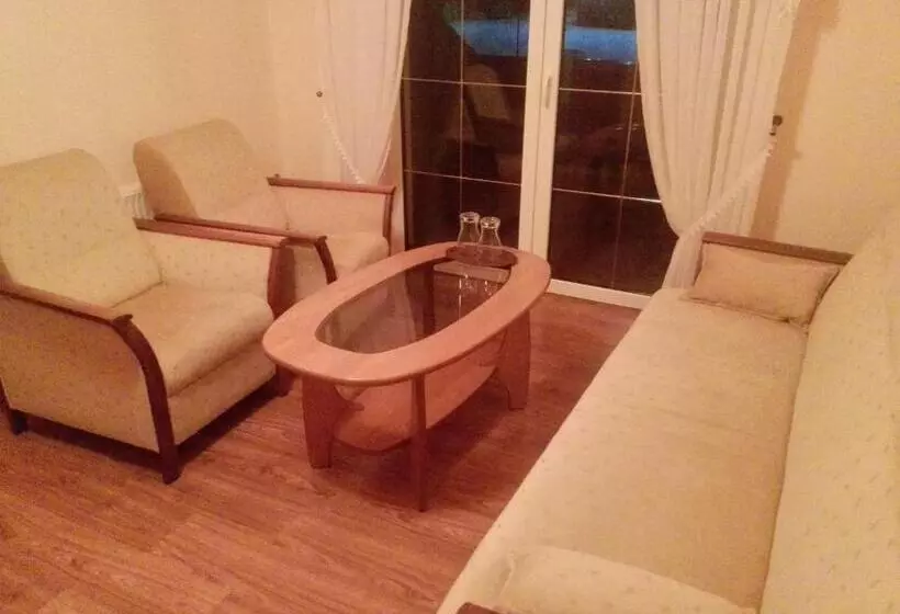 ユースホステル Zajazd Idylla