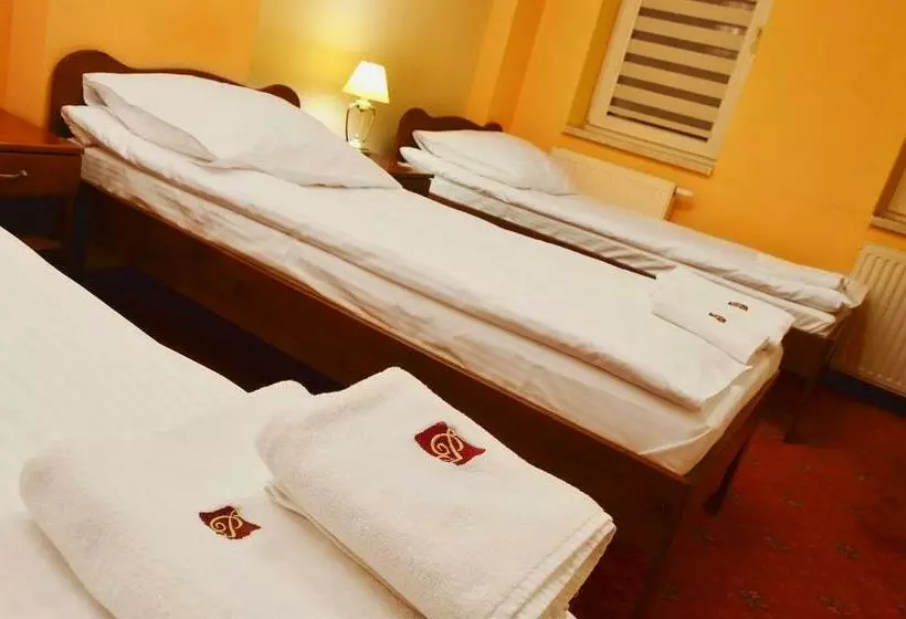 Retkeilymaja Zajazd Partynia