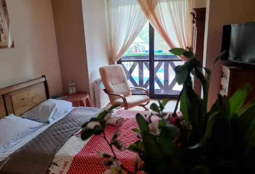 Retkeilymaja Zajazd Pod Chmurką