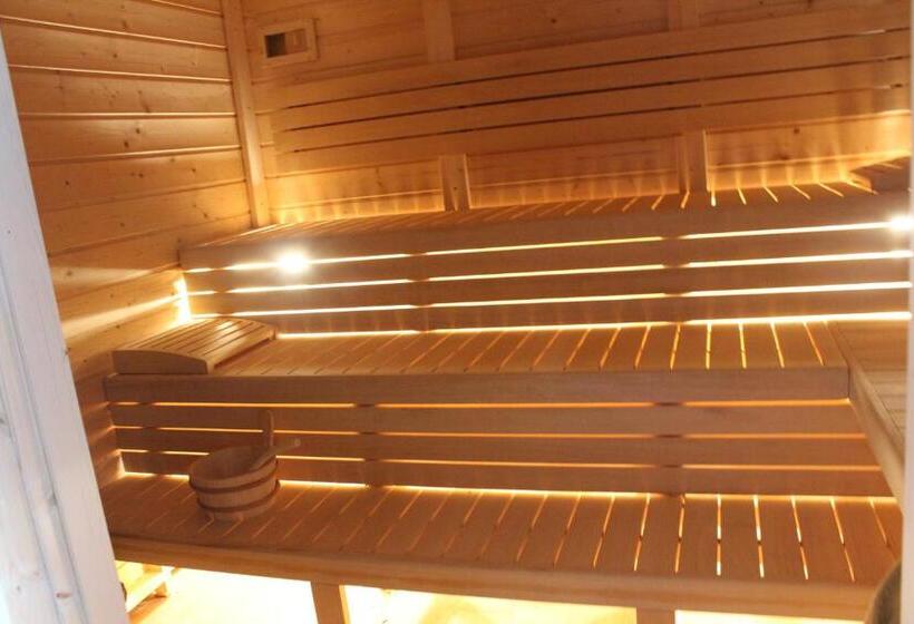 Bed and Breakfast Dom Malowany