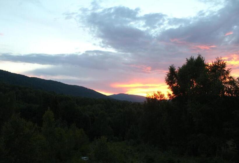 Bed and Breakfast Dom Malowany