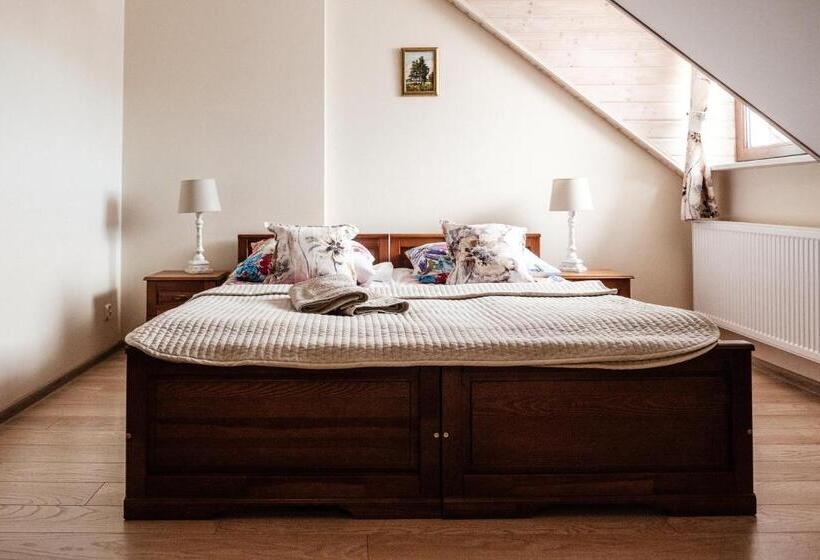 Bed and Breakfast Dom Malowany