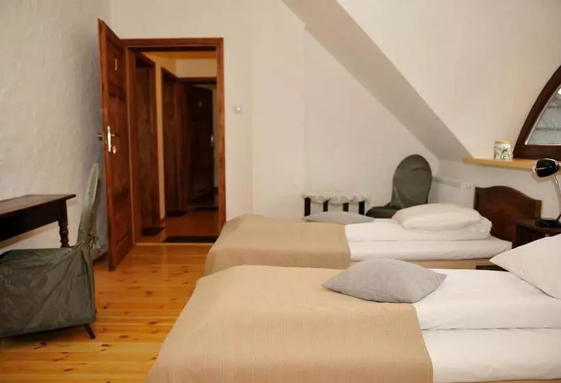 Aamiaismajoitus (B&B) Dom Nad Rozlewiskiem