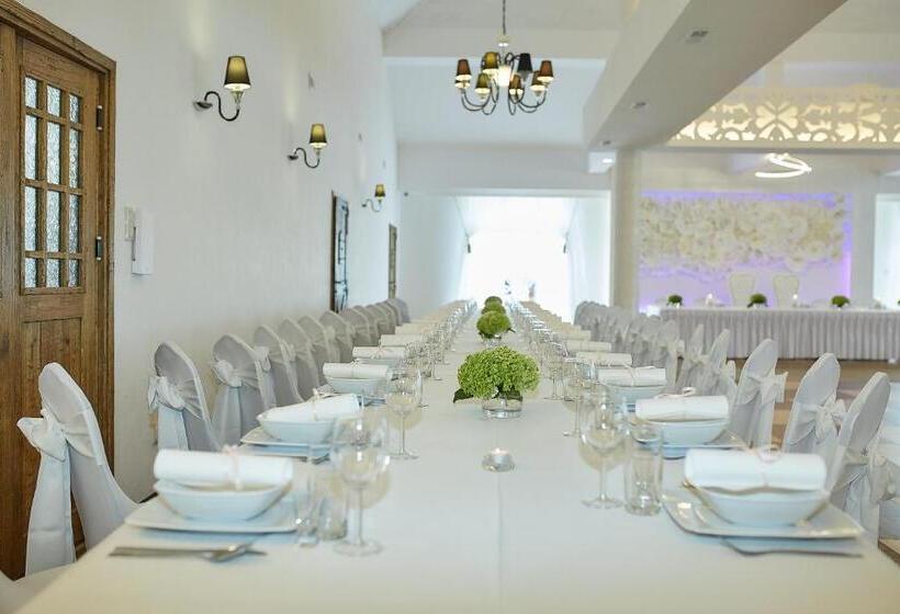 민박 Karczma Biesiadna