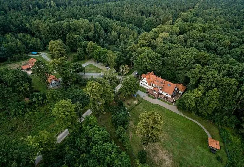 Aamiaismajoitus (B&B) Leśniczówka Nibork