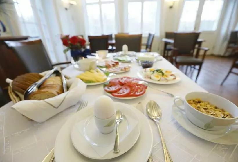 Aamiaismajoitus (B&B) Leśniczówka Nibork