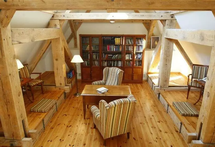 Aamiaismajoitus (B&B) Leśniczówka Nibork