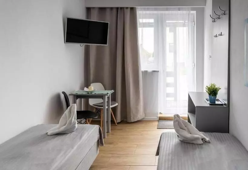 Aamiaismajoitus (B&B) Marinas Rewa