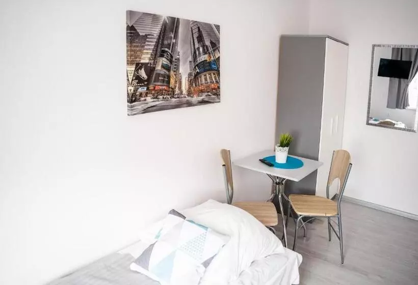 Aamiaismajoitus (B&B) Marinas Rewa