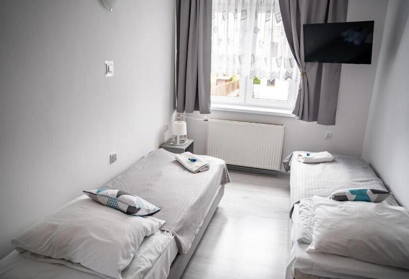 مبيت وإفطار Marinas Rewa