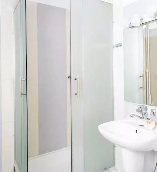 Aamiaismajoitus (B&B) Marinas Rewa