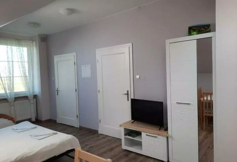 Aamiaismajoitus (B&B) Praski Dom