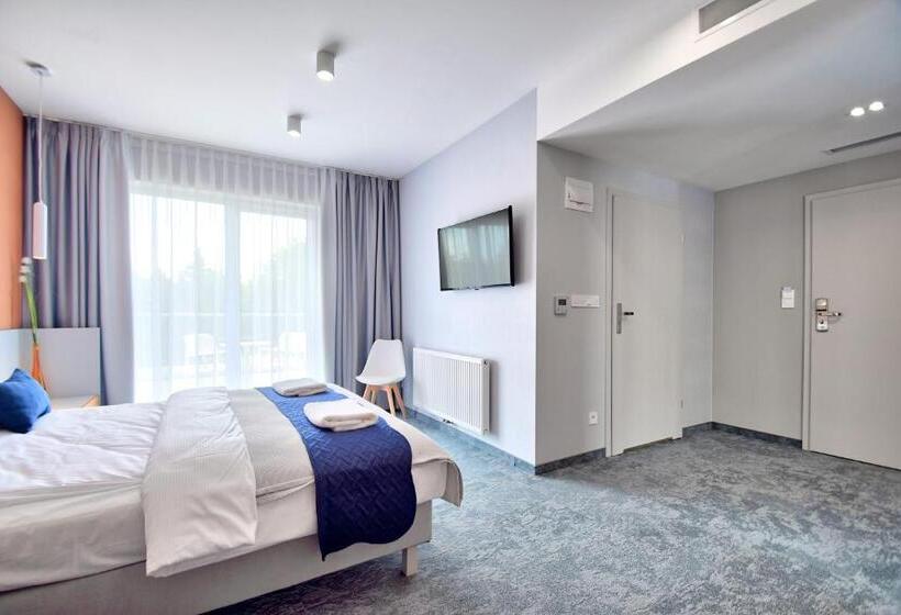 צימר Savana Resort Mielno