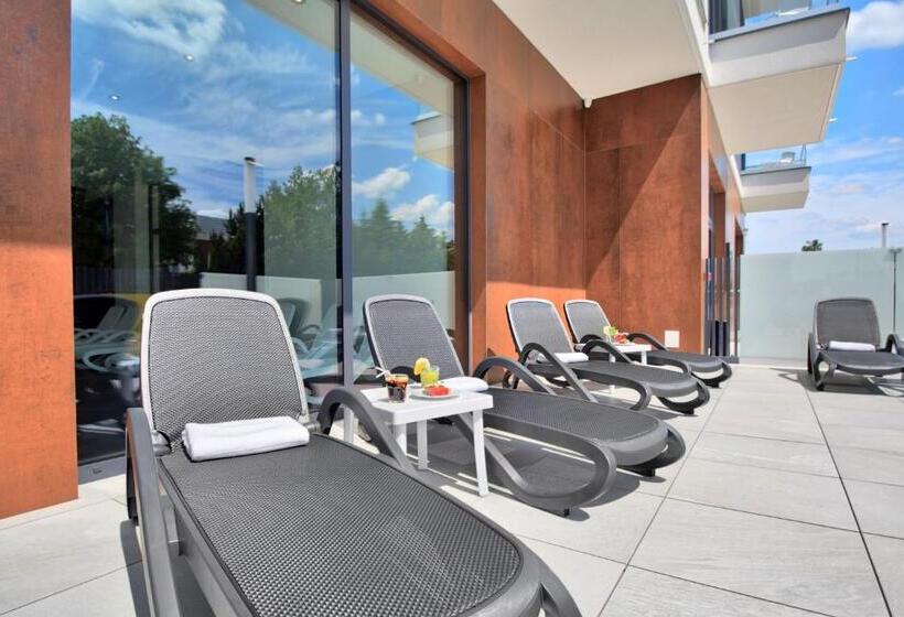 צימר Savana Resort Mielno