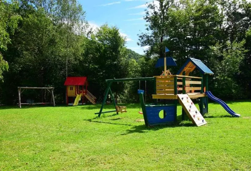 تختخواب و صبحانه Spa & Resort Bukowiec