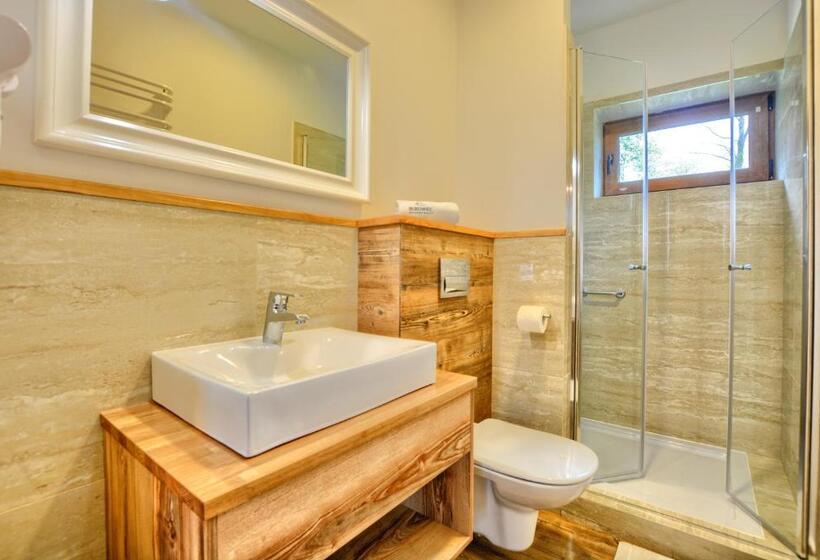 مبيت وإفطار Spa & Resort Bukowiec