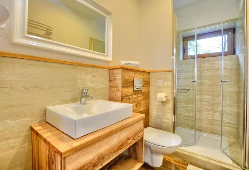 تختخواب و صبحانه Spa & Resort Bukowiec