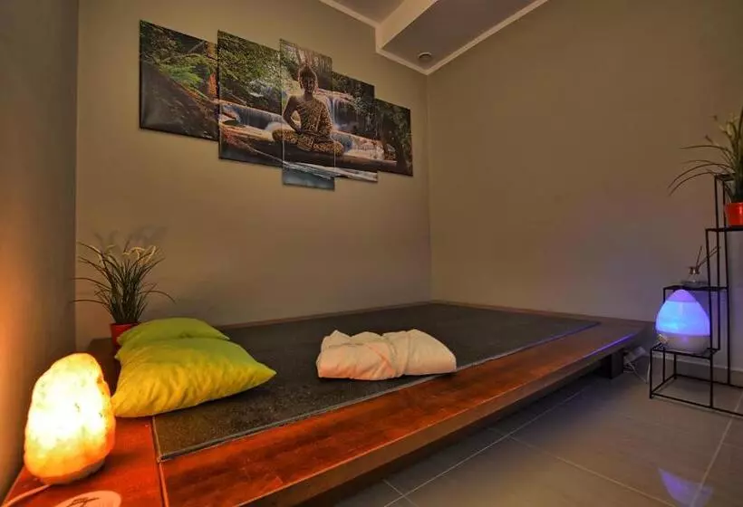 تختخواب و صبحانه Spa & Resort Bukowiec