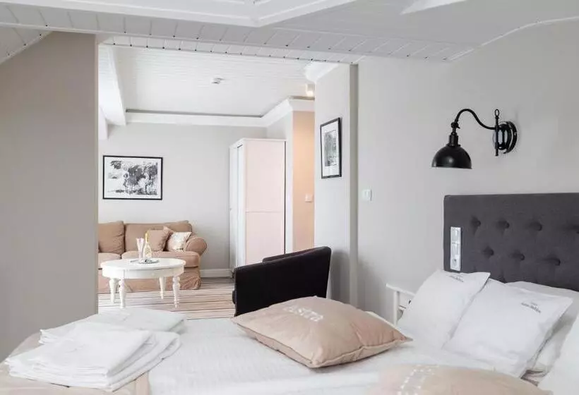 تختخواب و صبحانه Villa Astra Baltica