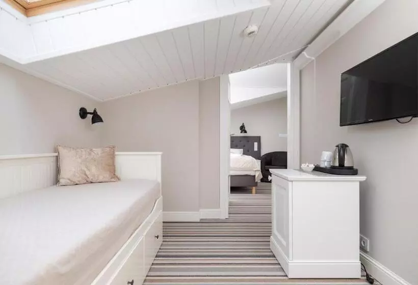 تختخواب و صبحانه Villa Astra Baltica