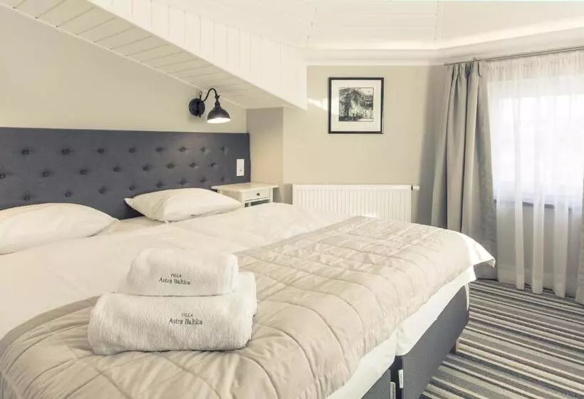 تختخواب و صبحانه Villa Astra Baltica