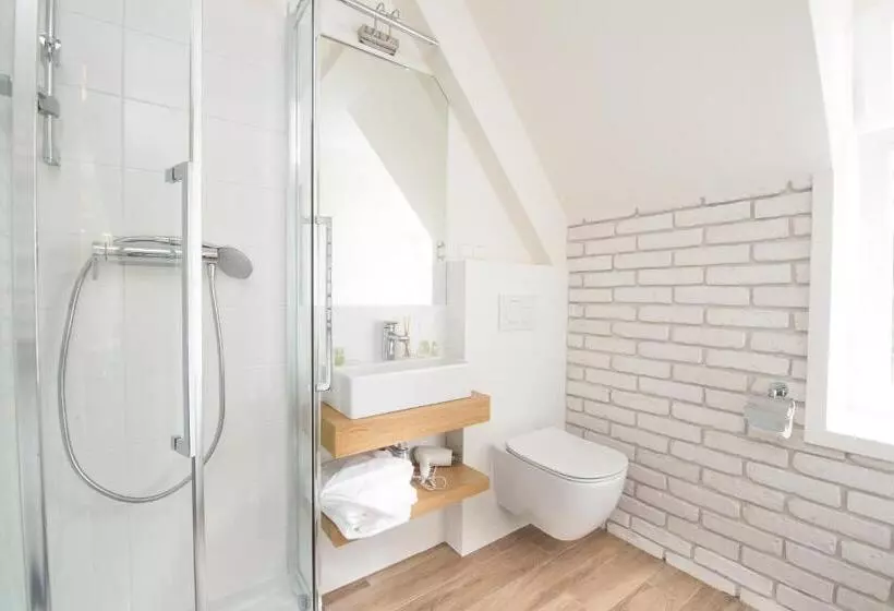 تختخواب و صبحانه Willa Legenda Hotel Adults Only