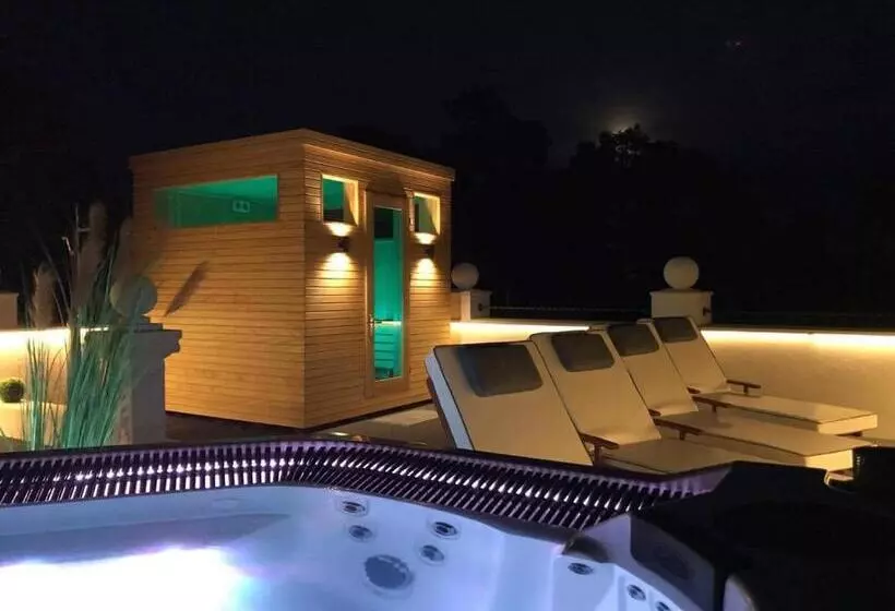 تختخواب و صبحانه Willa Legenda Hotel Adults Only