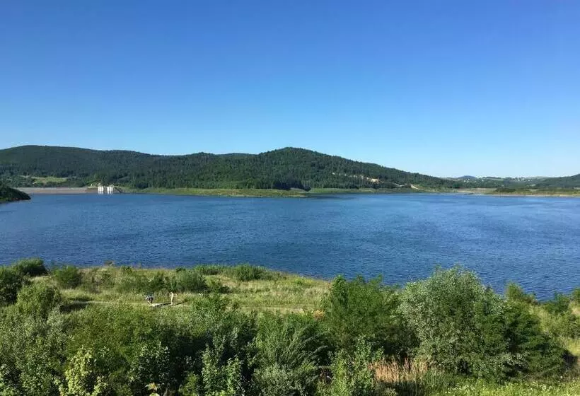 ホテル Agroturystyka Leśny Zakątek