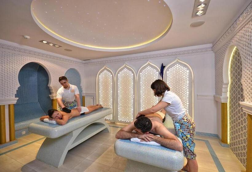 호텔 Białowieski Conference, Wellness & Spa