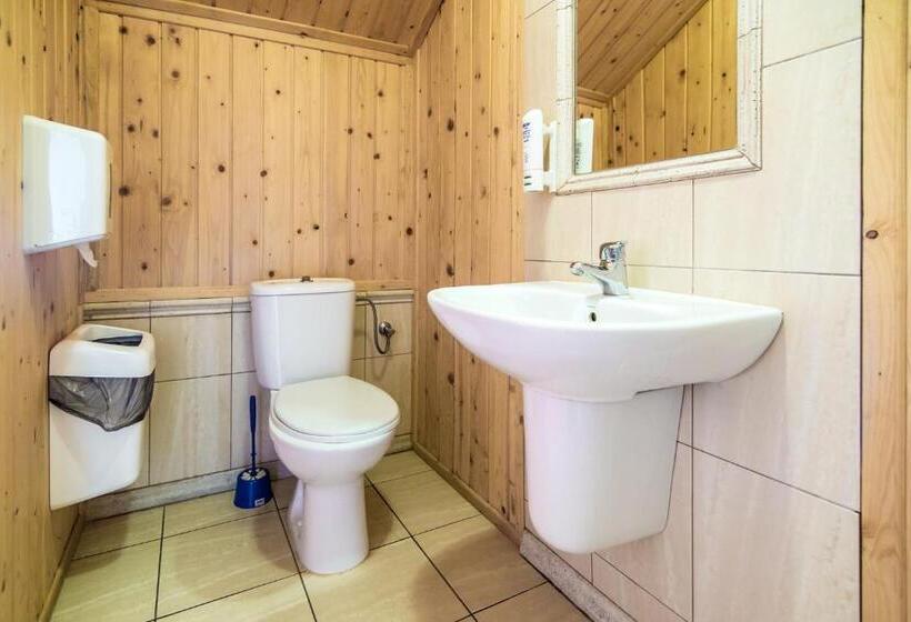 酒店 Karczma Pod Topolami