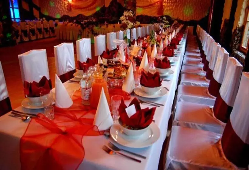 Hotelli Karczma U Macieja