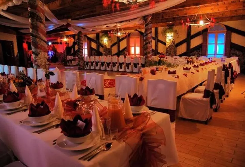 Hotelli Karczma U Macieja