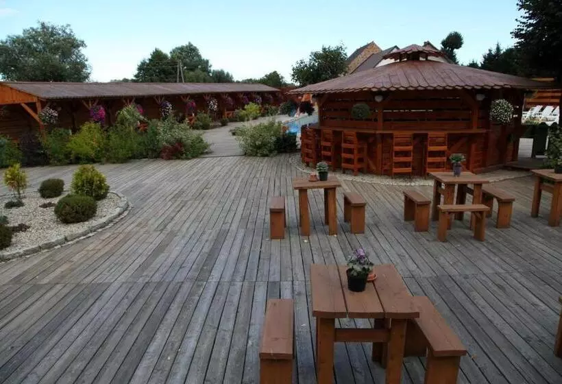 Hotelli Karczma U Macieja