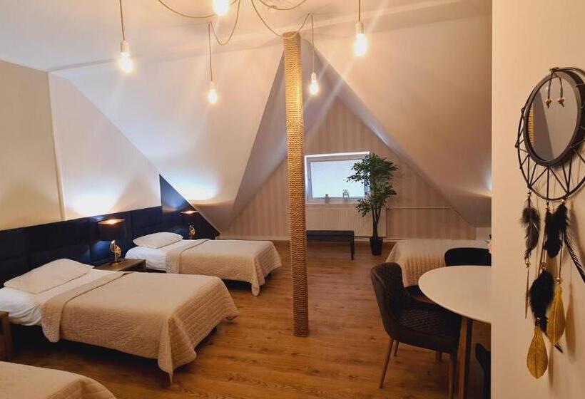 בית מלון כפרי Kurpia Arte