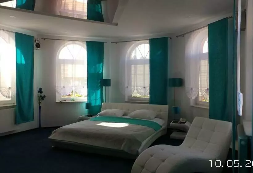 Hotelli Restauracja Venus