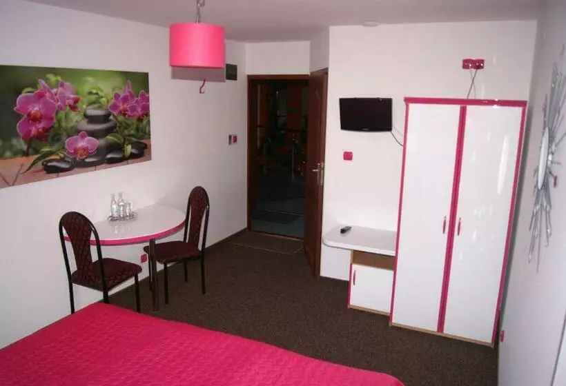 Hotelli Restauracja Venus