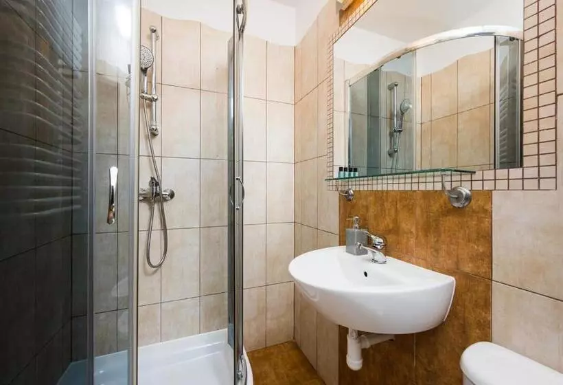 Hotelli Zajazd Gielarek