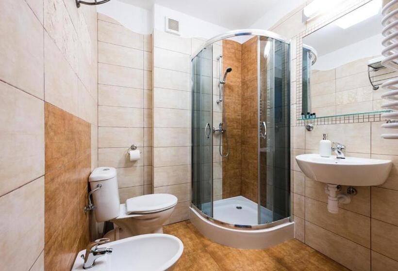 בית מלון כפרי Zajazd Gielarek