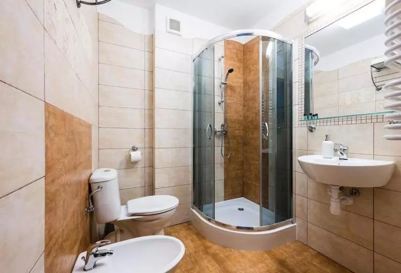 Hotelli Zajazd Gielarek