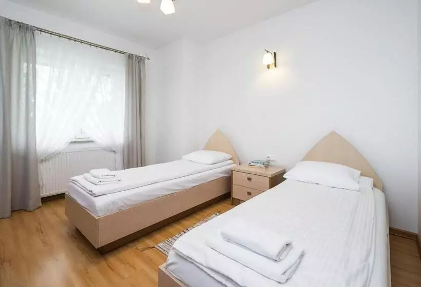 Hotelli Zajazd Gielarek